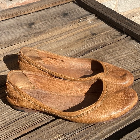 Frye Carson Ballet Flats | Women’s 6.5 B | Distressed Leather Slip-On Shoes - Picture 12 of 16